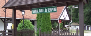 Kép a Termál Motel és Kemping bejáratáról