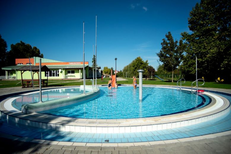 Szigetvári Gyógyfürdő, termálfürdő