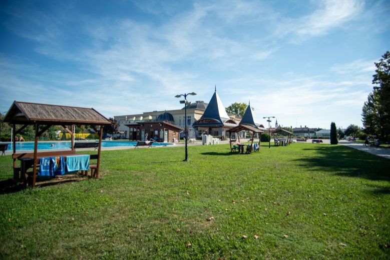 Szigetvári Gyógyfürdő, termálfürdő