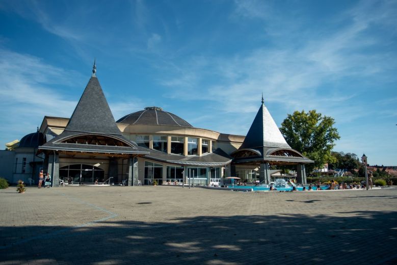 Szigetvári Gyógyfürdő, termálfürdő